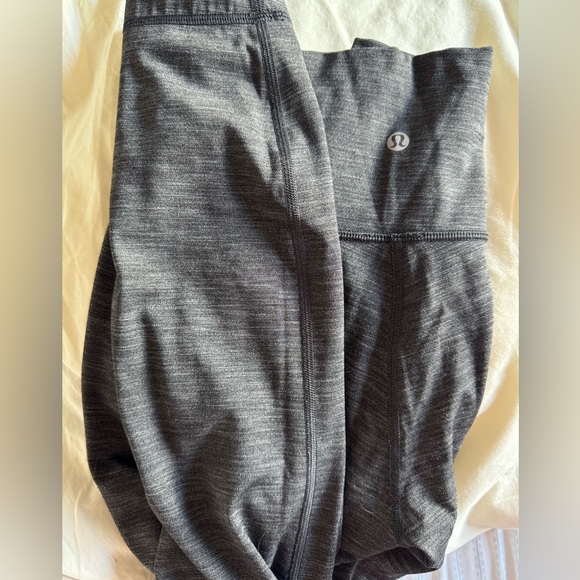 5 PAIRS of lululemon leggings (varied styles/colours) pack. ALL SIZE: 6 - Picture 3 of 15